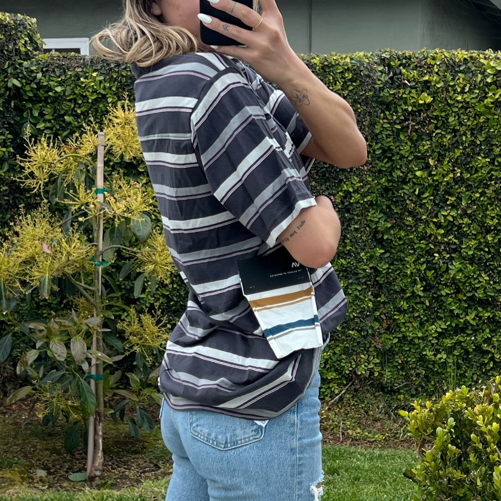 NWT Rvca shirt - Picture 4 of 8